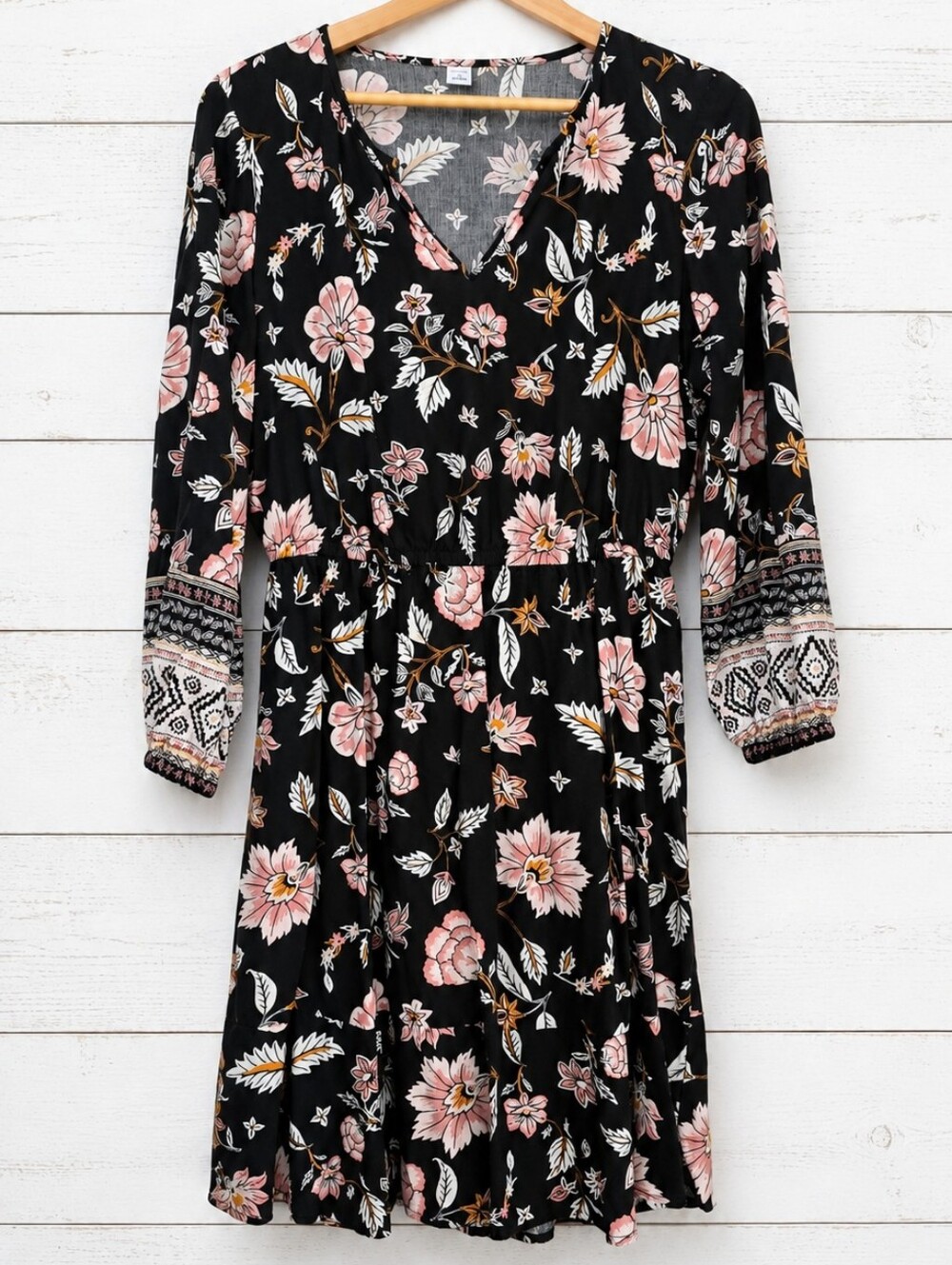 Old Navy Black Floral V-Neck Long Sleeve Boho Dress Size SlM